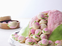 アニバーサリー桃饅頭、フリードリンク付き個室プラン