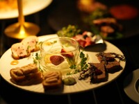 [Terrace Seating] Assortment of 5 appetizers + à la carte (Please choose additional items on the day)