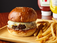 Burger au fromage mozzarella [bœuf Wagyu brun]