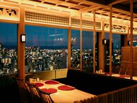 テーブル（5~6名様）窓側に面したプライベートなお席