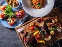 【ランチBBQスタンダード】前菜ミスト＆スピエディーニ4種＋牛サガリ｜120分飲み放題付(土日祝)