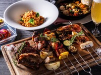 【ランチBBQプレミアム】アヒージョ＆スペアリブ付のグリル充実プラン｜120分飲み放題付