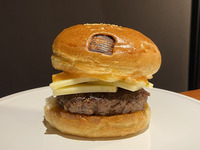 [Daging Wagyu Perang] Burger Keju Habanero Jack