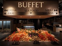 【ブッフェ】＜120分制＞タラバ蟹含む150種超の料理が並ぶ海鮮＆焼肉＆和洋中ブッフェ＋アルコール飲み放題