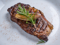 Advanced Purchase [The Steakhouse] Takeout US Striploin 200g  4,700 yen