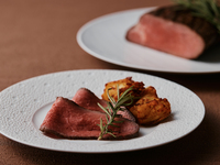 <Weekends and holidays> Lunch buffet with a choice of 3 dishes