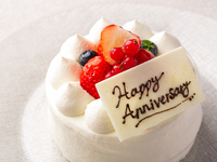 Anniversary White Cake（4号：直径 約12cm）