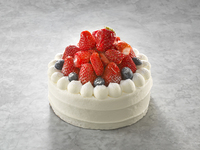 バースディケーキ（6号／約18㎝）6,300円