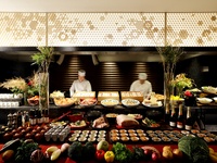 Buffet dînatoire haut de gamme - Savourez à votre guise des viandes et des fruits de mer soigneusement sélectionnés, fruits de la gastronomie de Kanazawa.