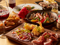 [Dinner for 2 or more people with 120 minutes of all-you-can-drink] Enjoy a satisfying 8-course meal including pintxos, appetizers, Spanish omelet, main course of Iwachu pork, paella with your choice of flavor, homemade pudding, and more, all with all-you-can-drink!