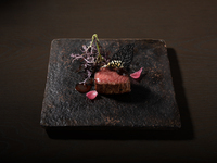 Weekends and holidays: Lunch Charmant course featuring Japanese Black Wagyu beef (5 dishes) 