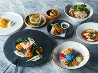 <事前決済>【DINNER】★窓際確約席★タイのポワレや麺料理などSeasonal Course+乾杯スパークリング 8800
