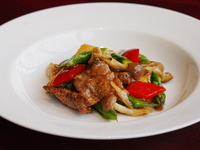 【期間限定】県産牛もも肉とアスパラガスの炒め