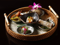 【土日祝限定・Early Dinnerコース】前菜5種、点心、ふかひれスープ、選べるメイン料理・お食事など