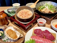 [Sukiyaki Kamameshi Lunch] "Small Pot of Premium Bluefin Tuna Sukiyaki" & "Red Snow Crab Kamameshi" Special weekday price: 2,800 yen
