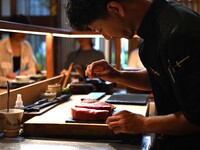 【8周年特别套餐】特别怀石料理套餐，您可以同时享用寿司和和牛。