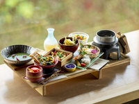 Kyoto-style Donburi Five-Dish Tasting Set ~Conger Eel and Summer Vegetables Cooling Grated Radish Hot Pot~ (Summer Version / June 1st, 2026 onwards)