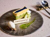 [Limited to June 20th-21st] Father's Day Thank You Plan with a complimentary drink and message plate, plus your choice of main dish and a matcha and tropical fruit buffet.