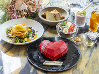 【母の日限定】ブランチコース＋花束＆アニバーサリーデザート付き