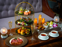 オフィシャルWEB限定【夜の3段スタンドのディナーコース】国産牛やサマーフルーツ+乾杯酒＆2時間飲み放題+食後のカフェ(金土日祝日専用)