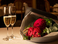 [Anniversary Dinner] Includes a celebratory bouquet of flowers ★ Enjoy a champagne toast and a luxurious seasonal full course meal featuring plenty of fresh ingredients | ¥27,700