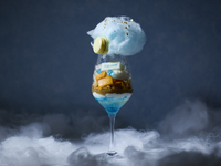 【ナイト限定】Trip.comコラボパフェ "Midnight Trip Parfait" 