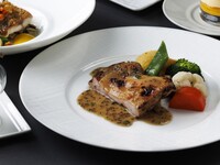 【当日決済限定】“ホテルツアー付き”ペントハウスランチ