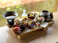 京都风味丼饭五道菜品尝套餐～和牛配夏季蔬菜，夏夜灯光下的寿喜烧～（夏季版 / 2026年7月1日起）