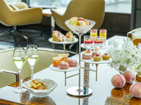 ［16:00 / 16:30］Deluxe Peach Afternoon tea with Conrad Bear