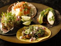 Tacos tasting 4pieces Cocktail 1 drink