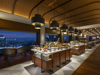 Window seat guaranteed, weekday dinner buffet (adults)