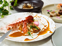 【表参道×厳選ランチ】ケヤキ並木を望む！深緑グリーンサマーテーブル＋乾杯スパークリング付き