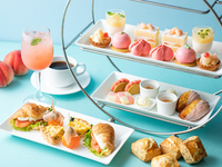 【平日限定・モクテル付き】ピーチアフタヌーンティー（7/1～9/30）
