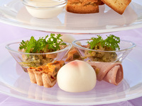 【Peach Afternoon Tea】Unlimited refills on coffee! Includes a glass of champagne.