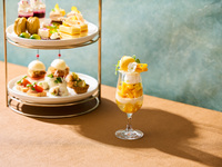 Tropical Mango Afternoon Tea with a Miyazaki “Taiyo-no-Tamago” Mango Parfait【6/1～8/31】