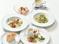 【ランチ】平日限定乾杯スパークリングワイン付き！おすすめコース
