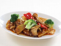 【平日オンライン予約限定】お勧めランチ　花切りイカの四川香料炒め（7月）