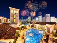 【8月24日限定！】横浜・みなとみらい花火観覧イベントプラン！花火を楽しみながら国産牛など季節食材が愉しめるWメインディナー＜乾杯酒付き＞