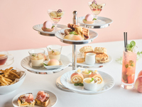 白桃が彩るご褒美アフタヌーンティー＋2Hカフェフリー付き　～平日15時入店～