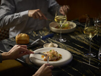 [10%Discount] Includes free-flowing champagne and a dynamic yet delicate 5-course meal utilizing a wood-fired grill.