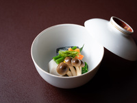 会席料理／ランチ　8,000円