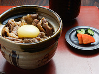 【昼ミニ会席】天草和牛すき煮飯 白い卵で　全6品 