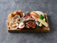 [Dinner] Seafood grilled overlooking the castle tower | Seafood course