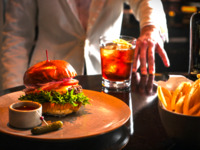 【Tokyo Akikawa Beef Cheese Burger and Choice One Drink】