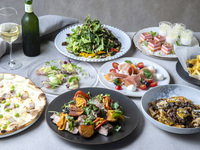 全8品のシェフおすすめMAKIBIプラン＋2時間飲み放題付