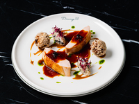 (From Sept. 1st) Dinner Course 12,000 Yen + Champagne Toast