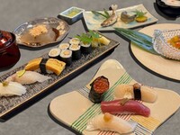 ☆WEB予約限定【テーブル席】＜夏の寿司会席　夕凪＞ ドリンク3杯付きプラン