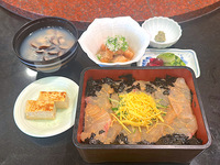 活け鯛重