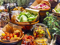 【Web booking / Special price with welcome drink】Weekday Lunch salad bar, grilled dish and dessert