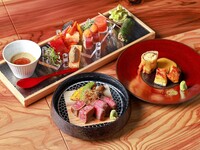 【Table Seating】《Drinks Included》 Sushi & Appetizer Course – 27 dishes